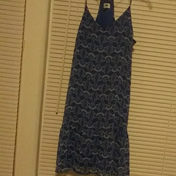 Dresses - Picture 2 of 4